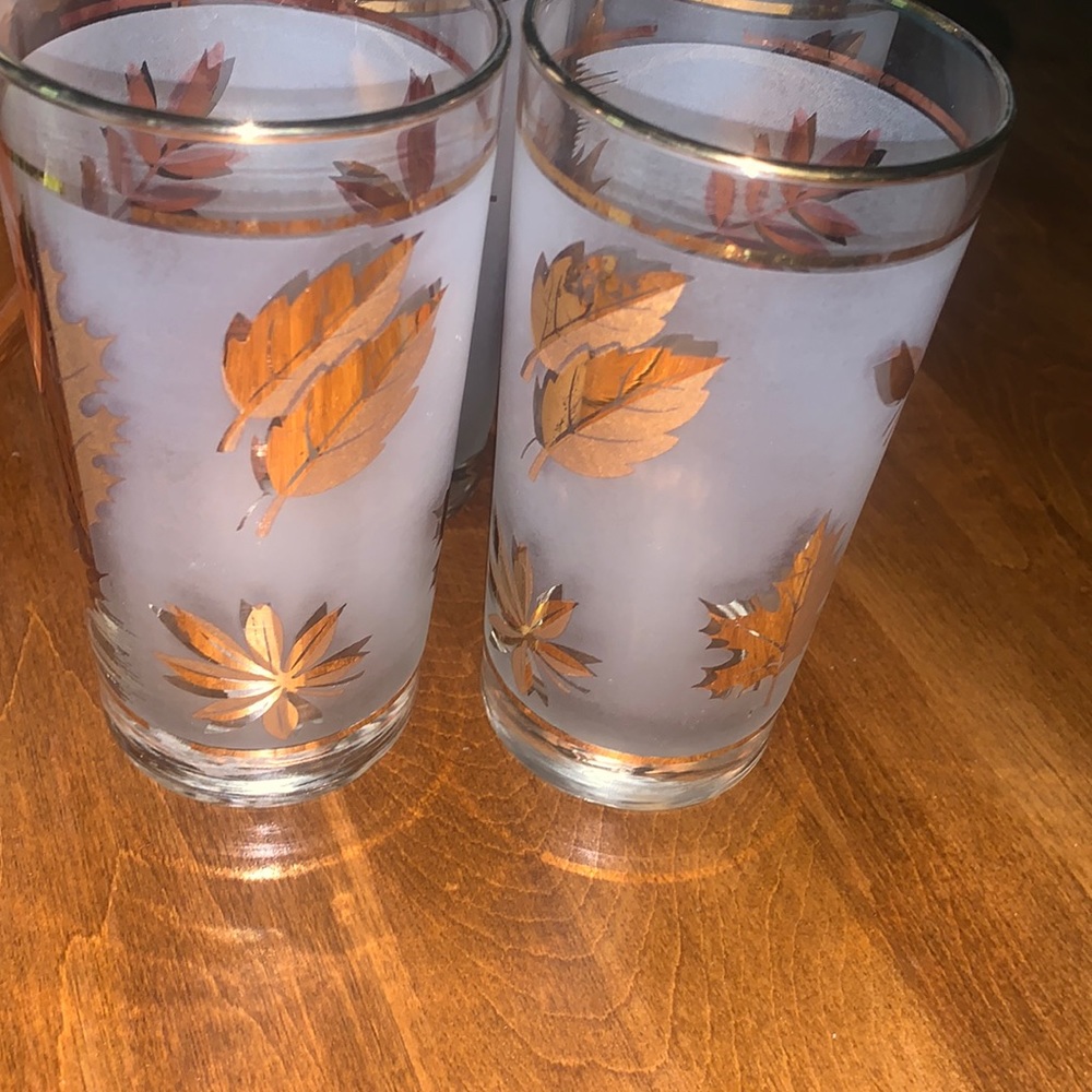 TRENDING!!!  MCM; Vintage Mid Century Glassware.. Golden Leaves. Set of SIX